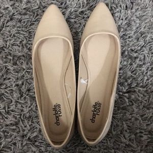 Nude Flats